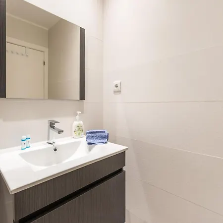 Guestready - Belas Artes Duplex * Oporto
